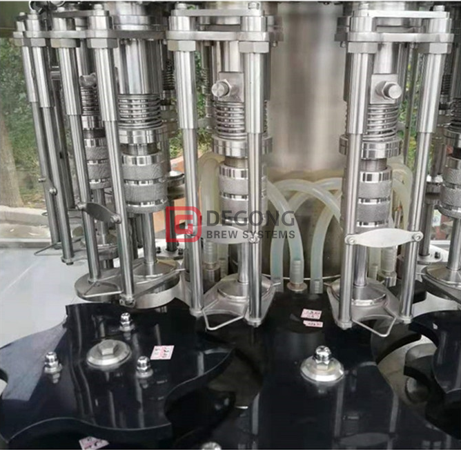 Helautomatisk renvattenapparat / ölfyllningsmaskin i Kina